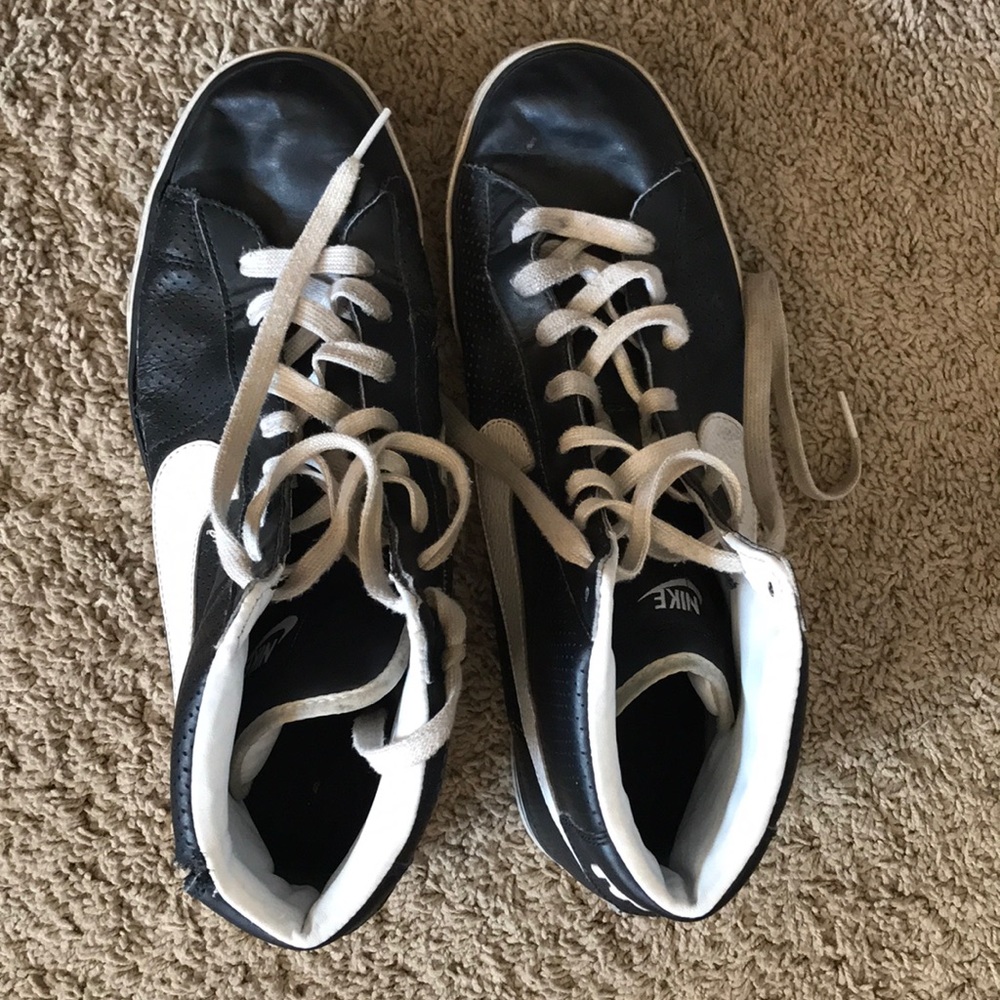 Men’s Nike original shoes size 12